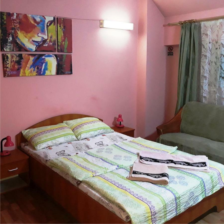 Hostel Pascalis Alesd Luaran gambar